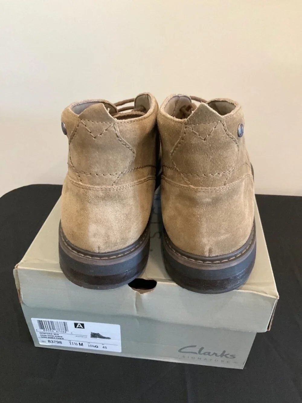 Clarks size 11.5 M Newford Mid Boots - Dark Sand Suede Men's